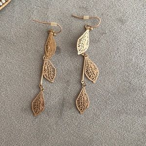 Leaf drop earrings